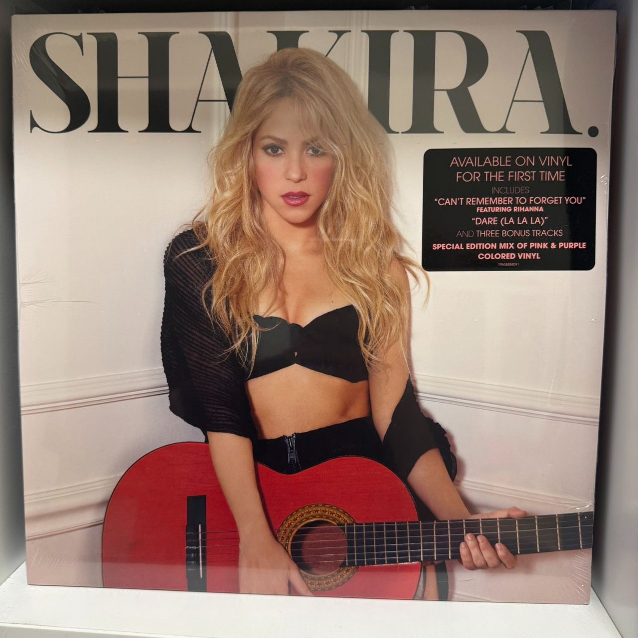 SHAKIRA - SHAKIRA. （粉膠）