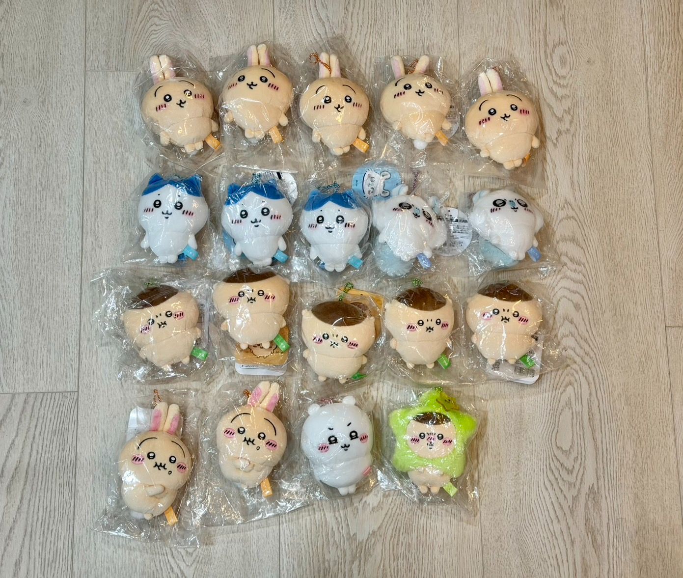 （B區）吉伊卡娃 小腳、氣噗噗、星星系列