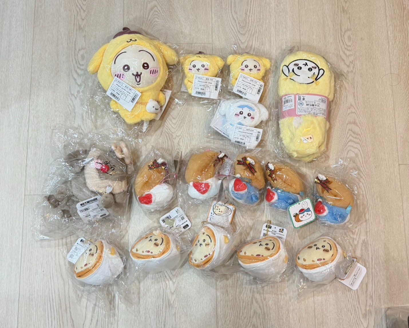 （B區）吉伊卡哇 x 三麗鷗＆吉伊卡哇 聖誕系列