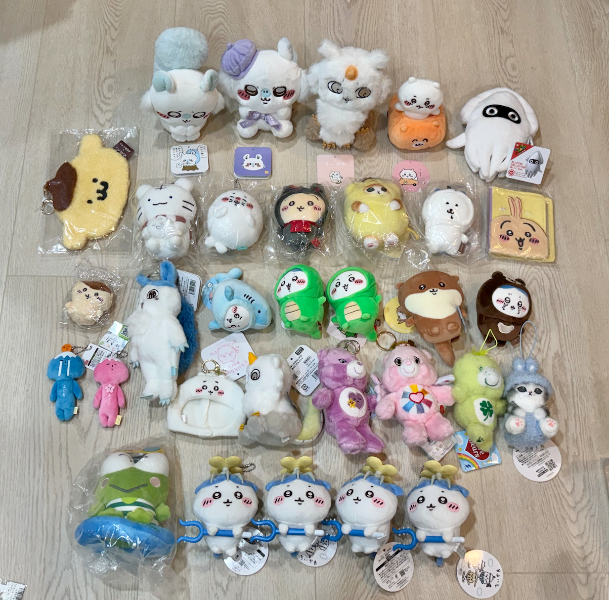 （A區）闆娘收藏出清!!✨低價出清或綁物贈送（此區和此區的綁物不可作為「消費滿額」的金額累積‼️）