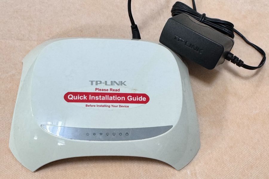 TP-LINK TL-WR720N 只有機子+變壓器