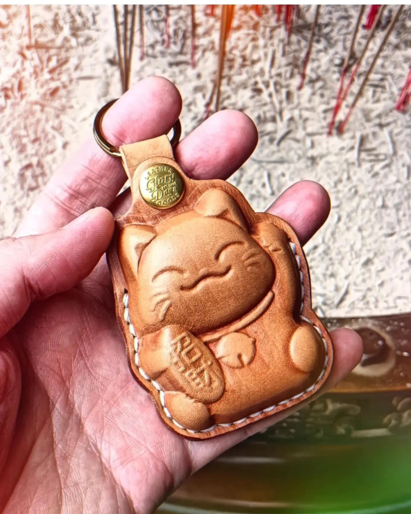 【GloryDays 官方賣場】招財貓雞蛋糕開運皮套  / 可愛又帶來好運氣