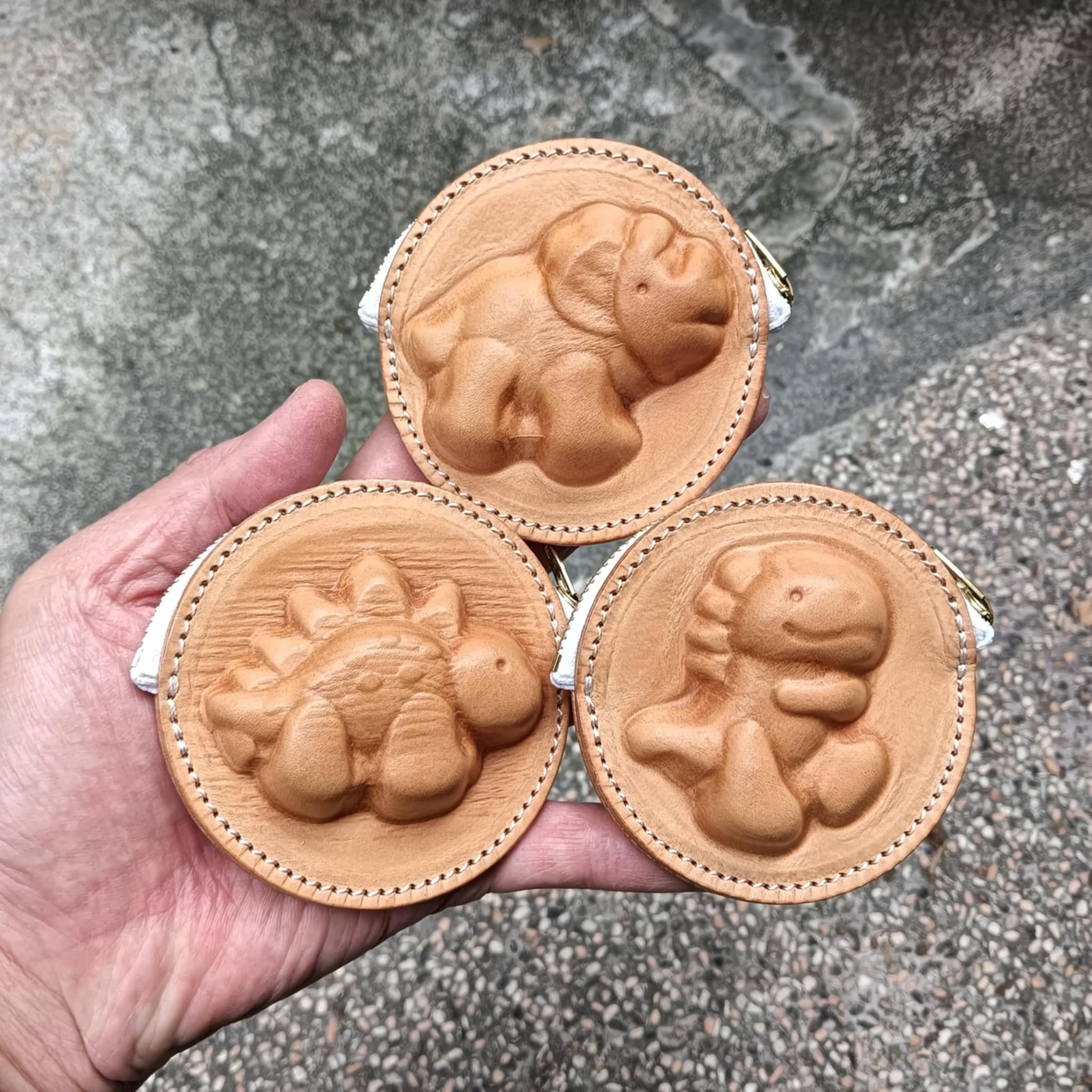 【GloryDays 官方賣場】小恐龍煎餅零錢包 / 可愛又好用