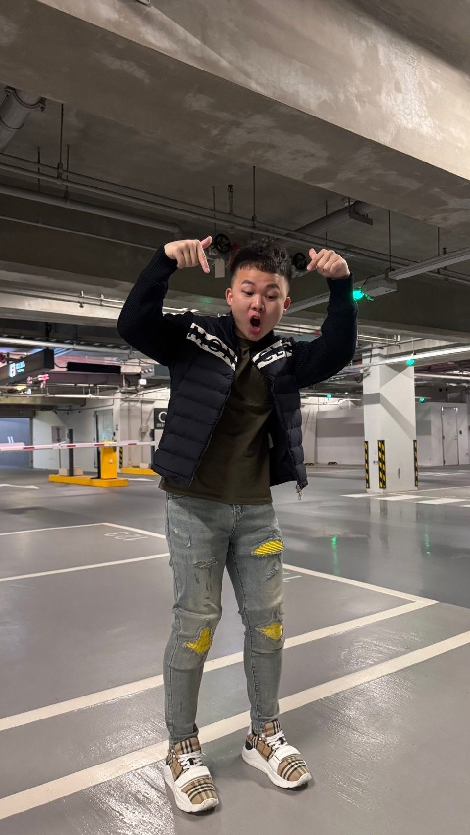 Luu Quiet 19代 質感仿舊閃電黃壓皺牛仔褲