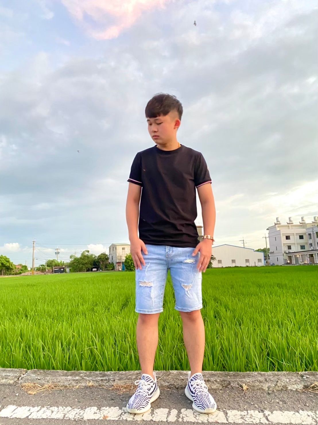 Luu Quiet 刷白刷破淺色超彈力牛仔短褲