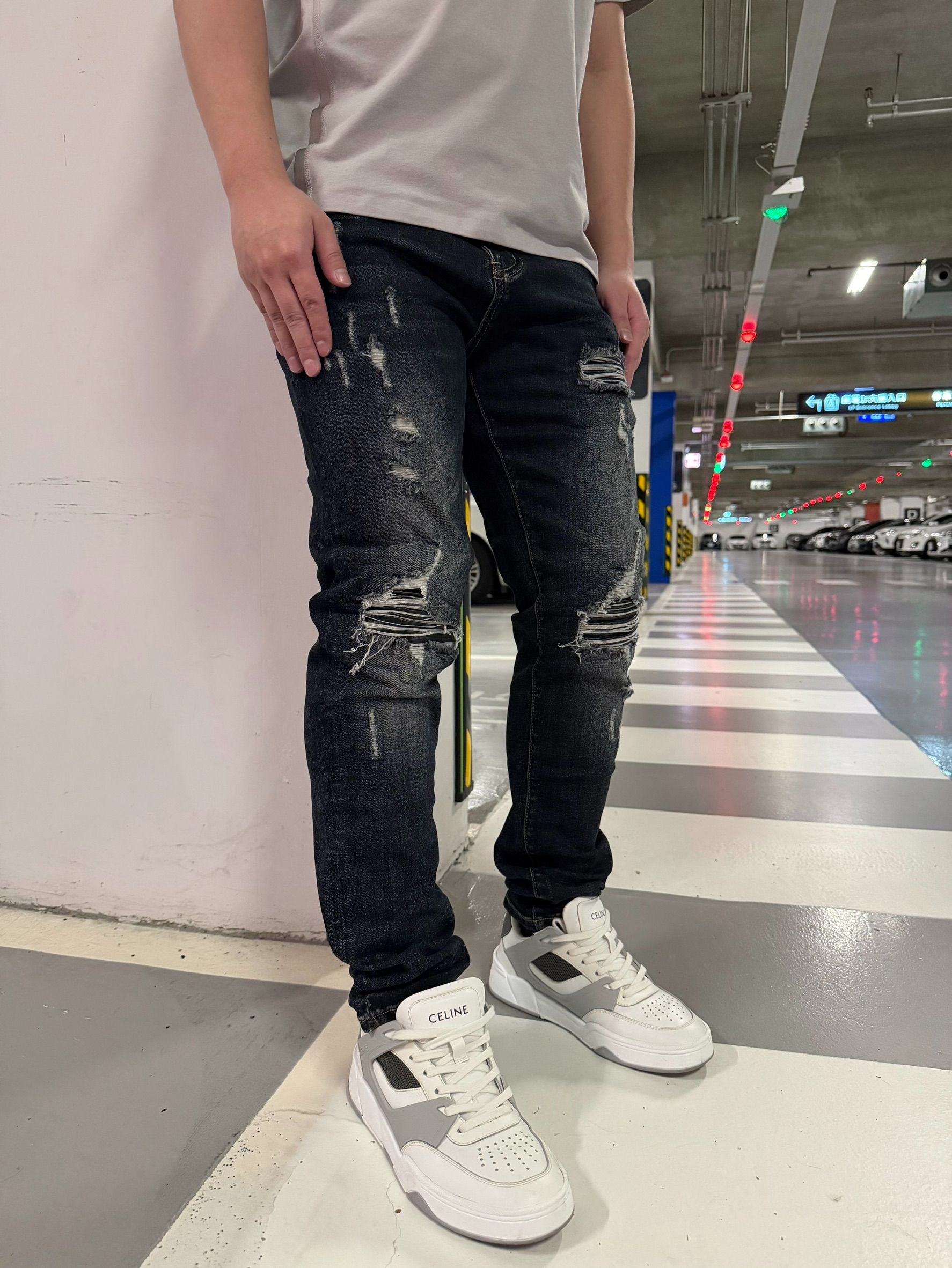 Luu Quiet L026 黑灰底復古貓抓壓皺牛仔褲