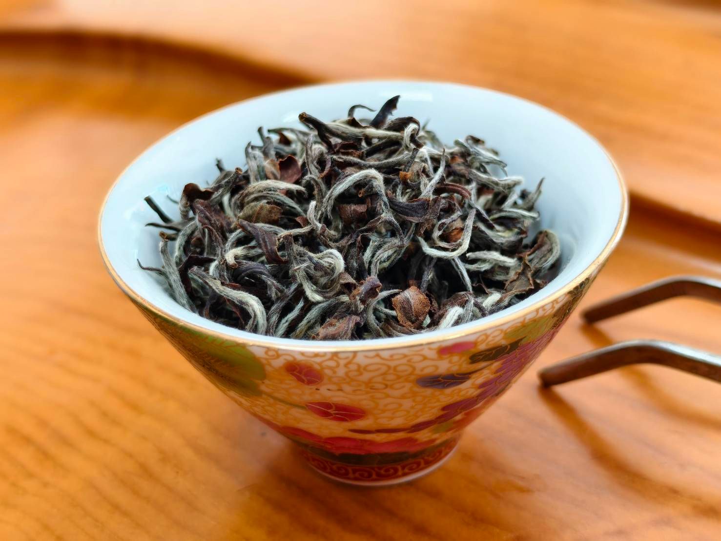 【持一碗茶舖/新昌茶園】114年度夏季東方美人茶--二級等（150克/瓶）
