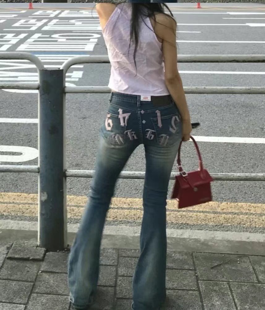 K580702韓國屁屁字母刺繡喇叭褲（現貨+預購）