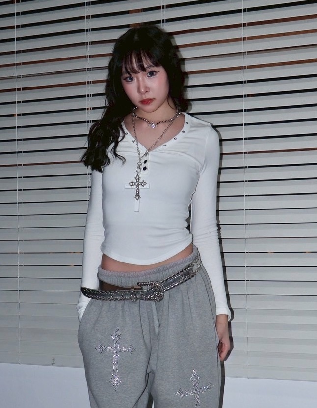 超熱賣!!A208001星星釘釦內磨毛上衣