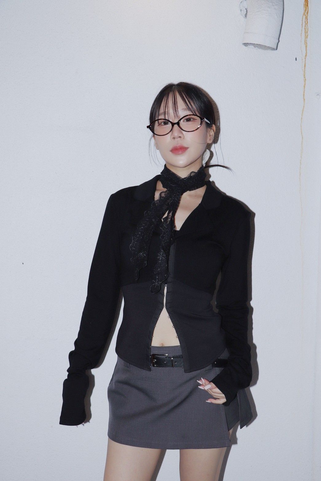 直播款-A2807低腰側開叉附皮帶西裝裙