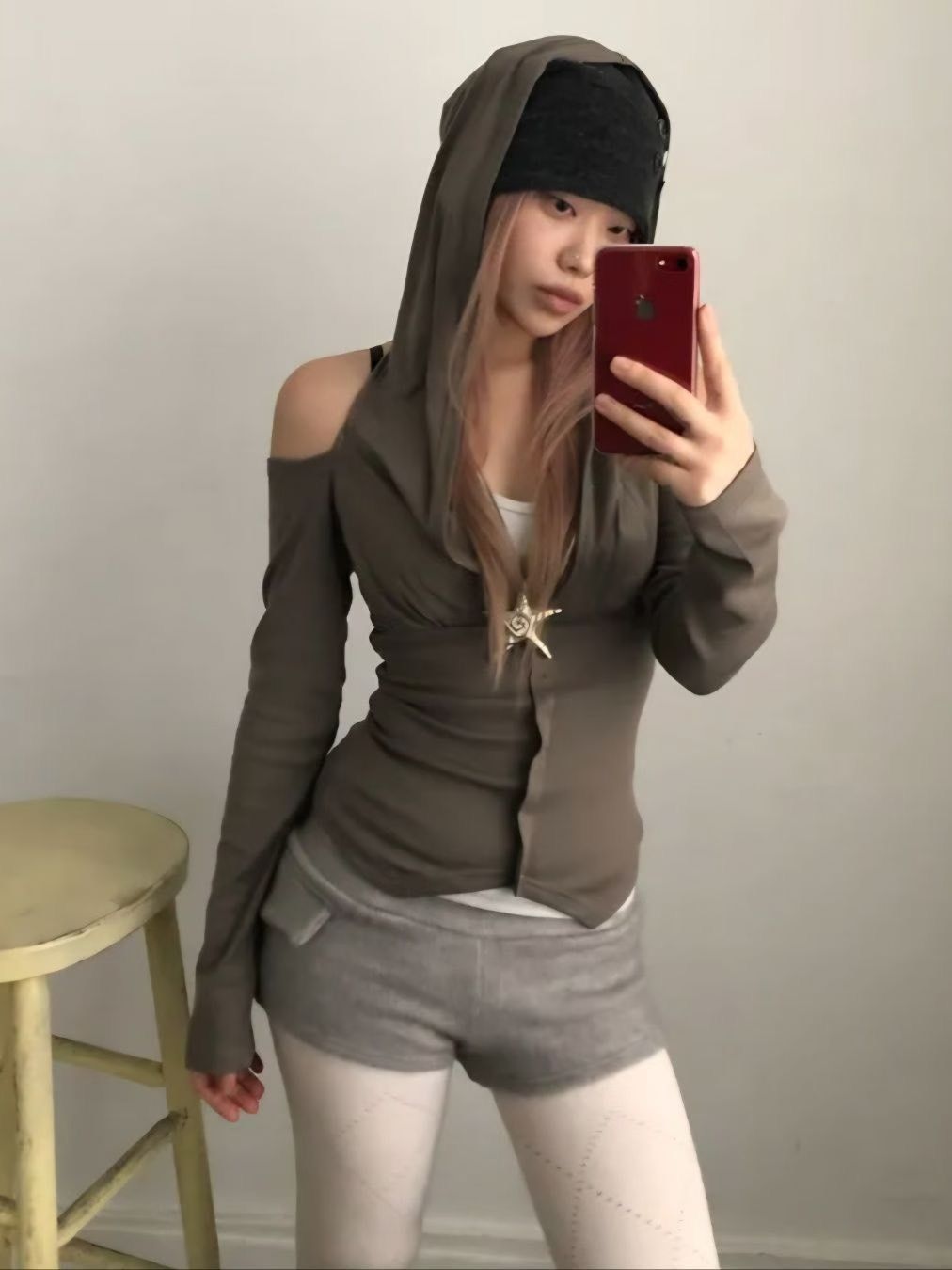 直播款-K630905韓國V領連帽露肩長袖上衣