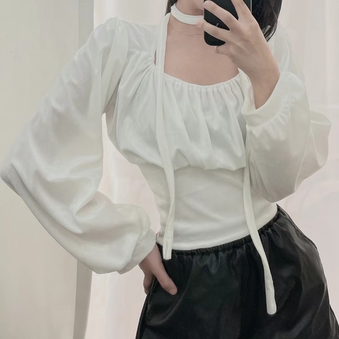 ￼現貨售完不補ෆ🏷ʏᴜɴᴀ’s ·韓國代購🇰🇷法式緞面收腰掛脖長袖上衣