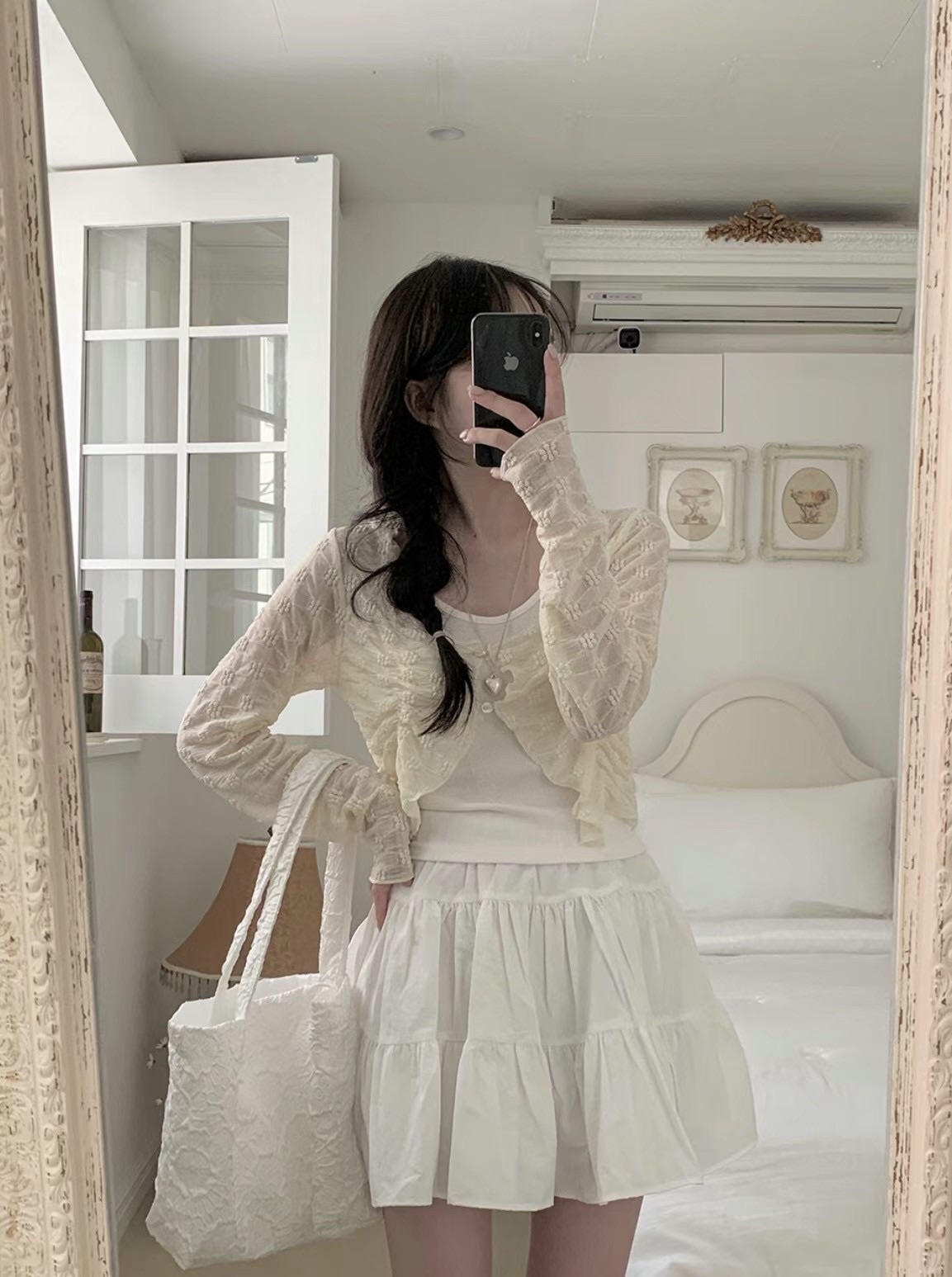 ￼🏷ʏᴜɴᴀ’s ·正韓🇰🇷純欲小碎花刺繡抓皺罩衫 3colors