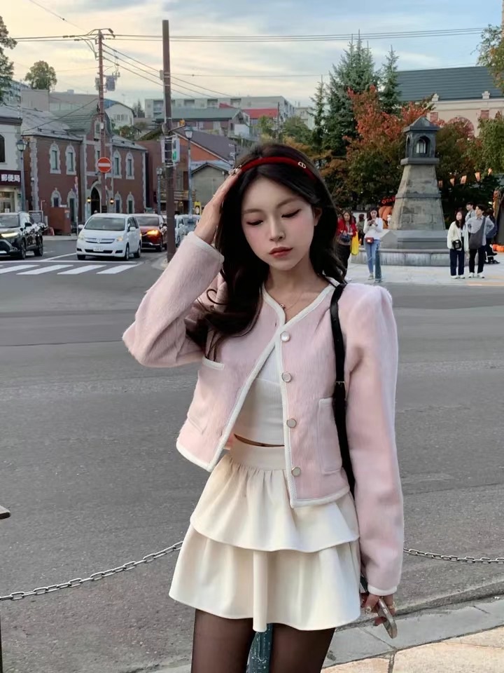 ￼🏷ʏᴜɴᴀ’s ·韓國代購🇰🇷韓系小香風圓釦毛絨外套 3colors