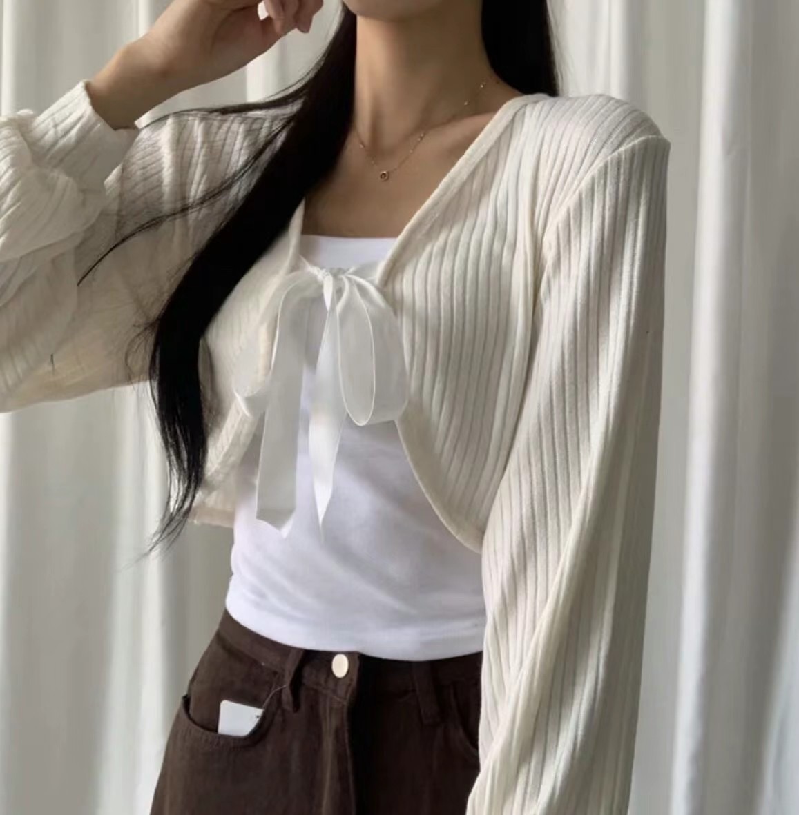 ￼🏷ʏᴜɴᴀ’s ·韓國代購🇰🇷韓系緞帶坑紋長袖罩衫