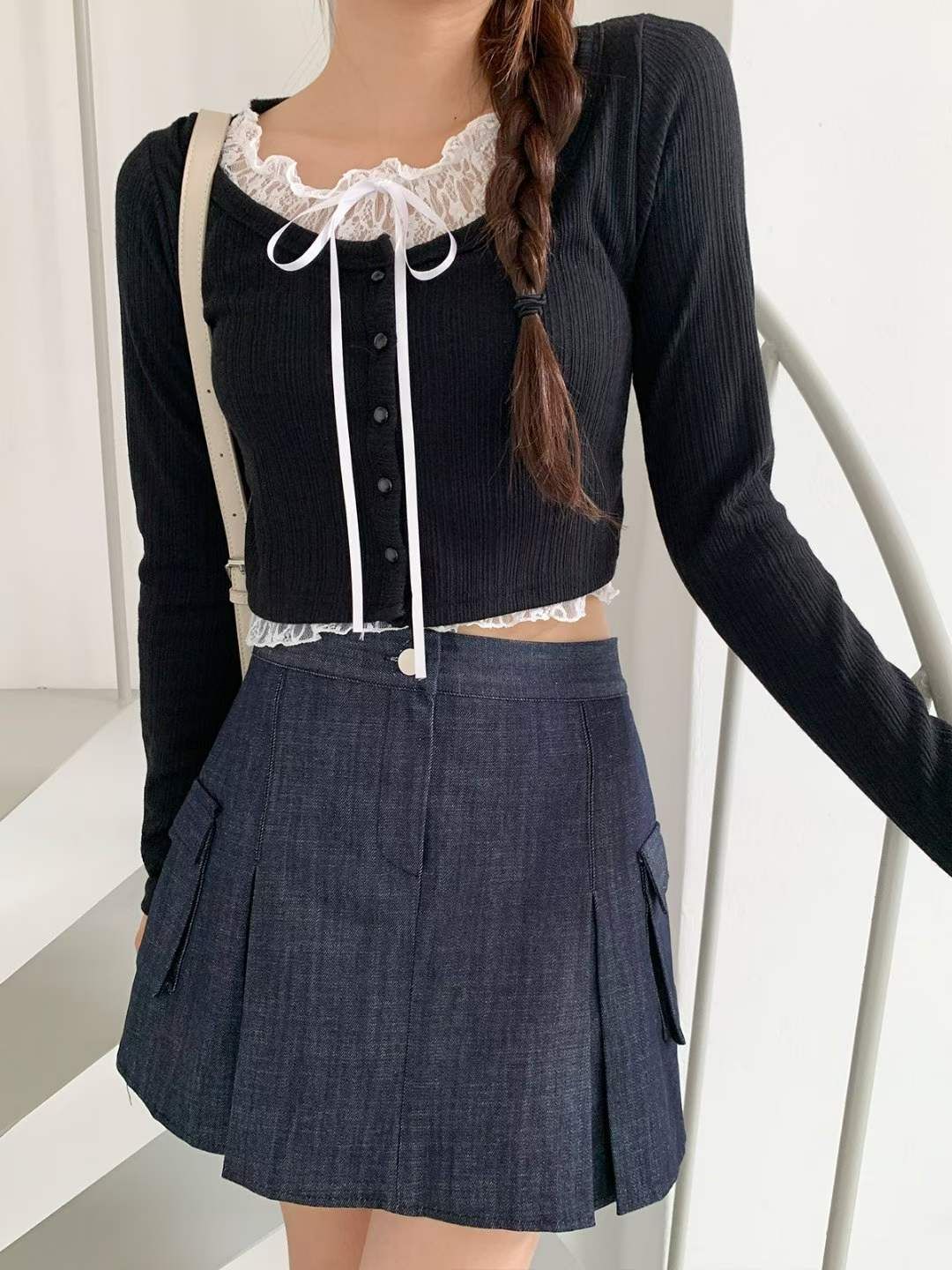 現貨+預購ෆ🏷ʏᴜɴᴀ’s ·正韓代購🇰🇷白霜圍月🌙蕾絲荷葉綁帶長袖上衣