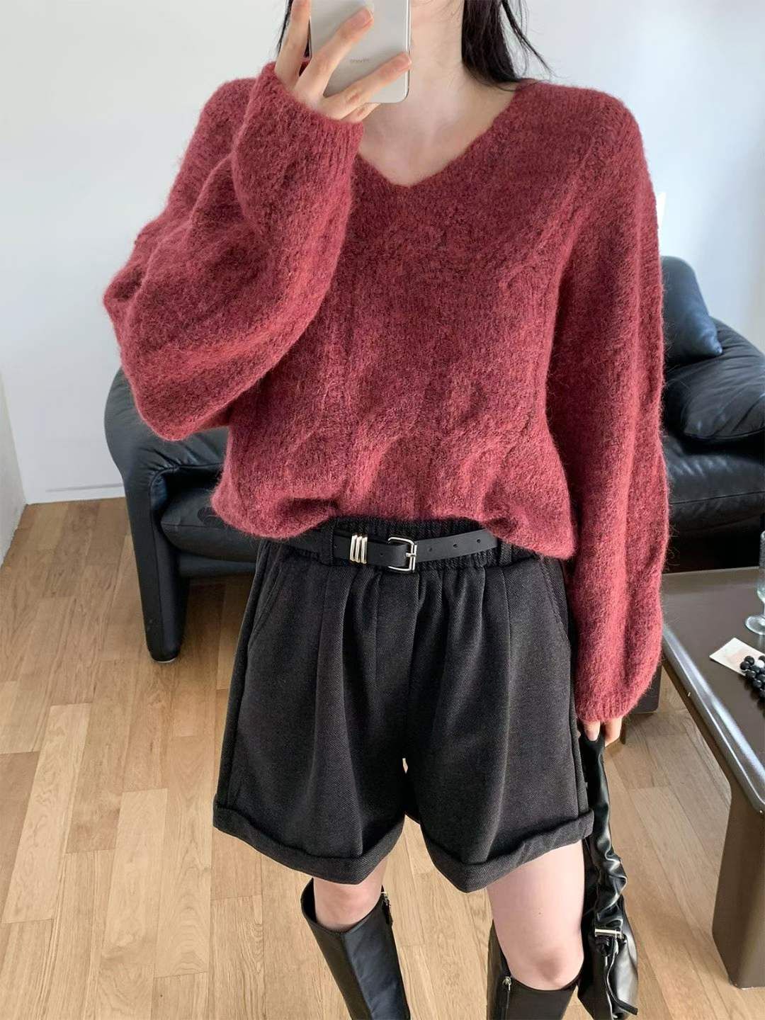 現貨+預購ෆ🏷ʏᴜɴᴀ’s ·正韓代購🇰🇷暮色絨雲☁️軟糯V領小標針織毛衣