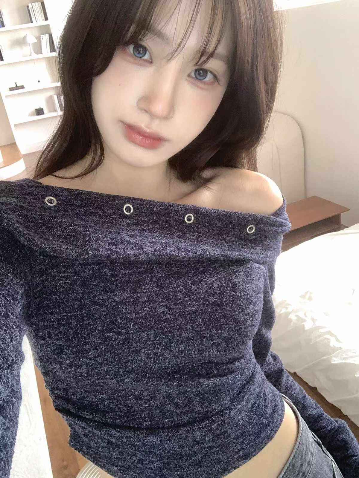 🏷ʏᴜɴᴀ’s ·正韓代購🇰🇷月光邊界🌙釦環不規則領長袖上衣