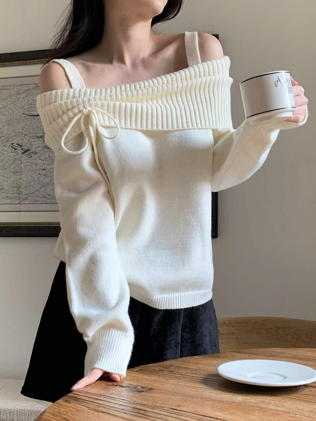 🏷ʏᴜɴᴀ’s ·正韓代購🇰🇷柔霧肩線🪞翻領蝴蝶結肩帶針織長袖上衣 一字領