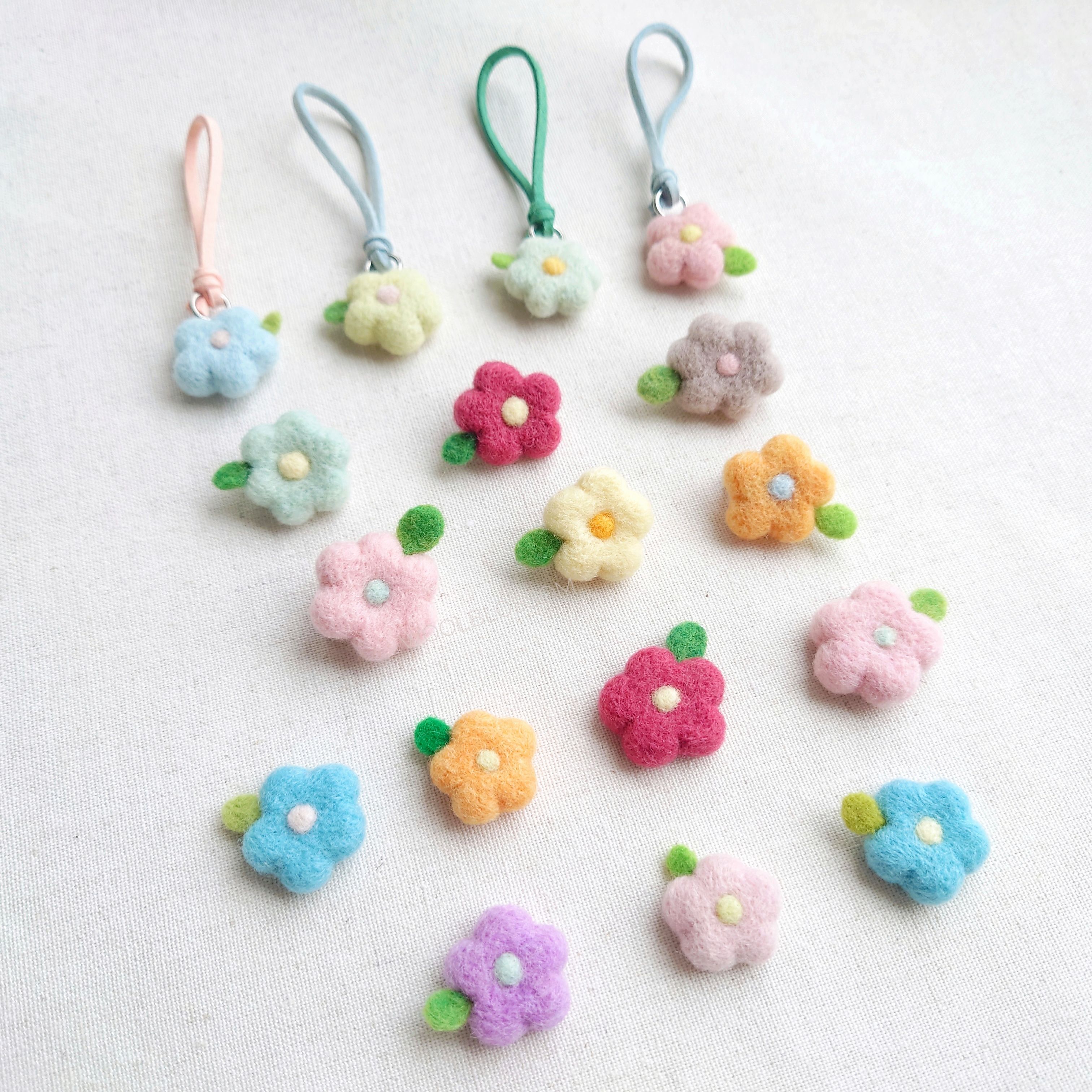 羊毛氈小花吊飾、別針、磁鐵