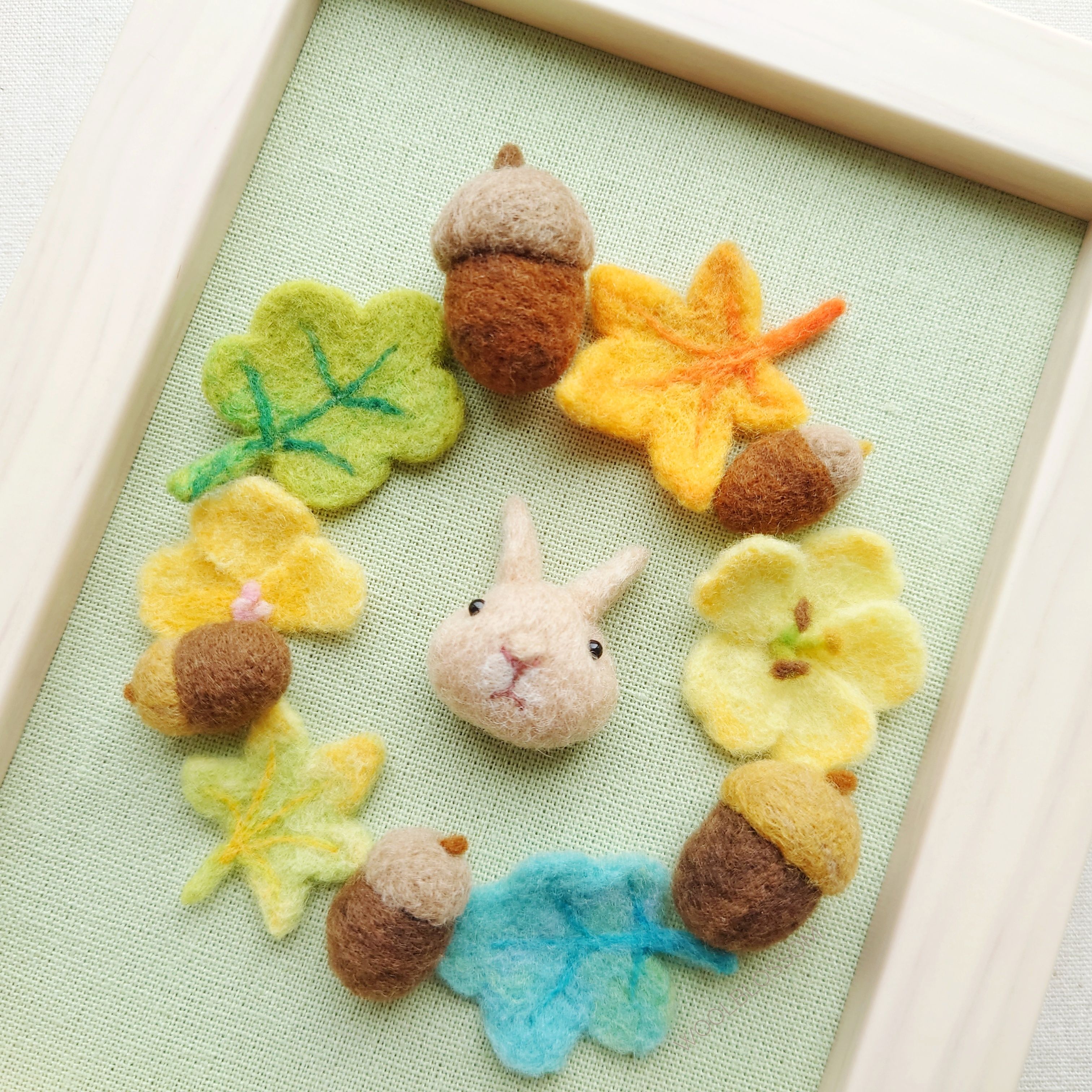 羊毛氈兔子秋季花圈畫框