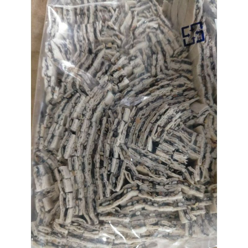 黑芝麻夾心絲、鱈魚香絲、白板條、蒙古烤肉風味魚片