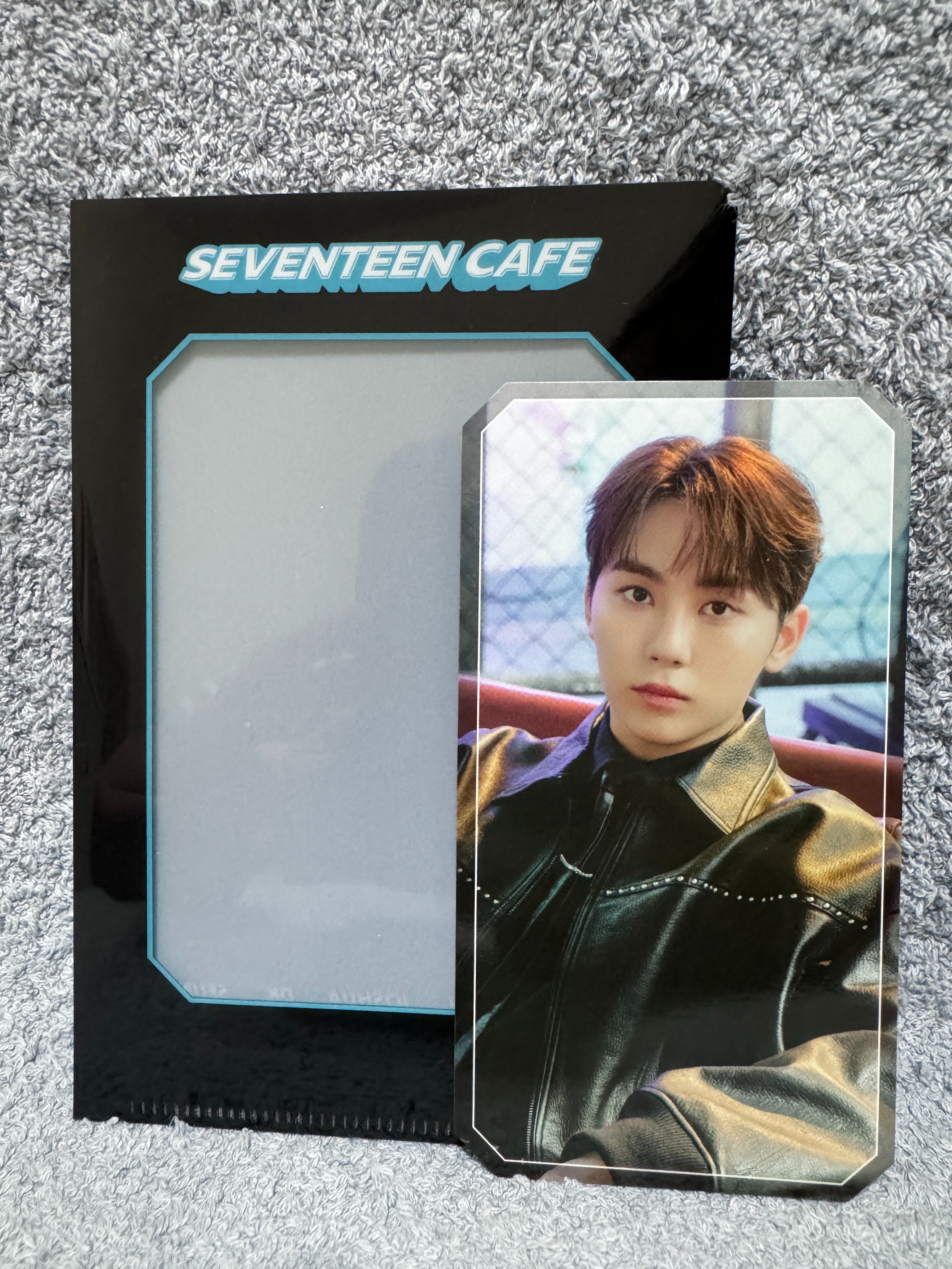 ＜＜點選圖片看詳細資訊＞＞2023 SEVENTEEN CAFE 咖啡廳入場禮