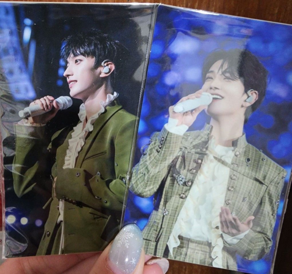 RIGHT HERE WORLD TOUR IN CINEMAS 日本電影預售票特典貼紙