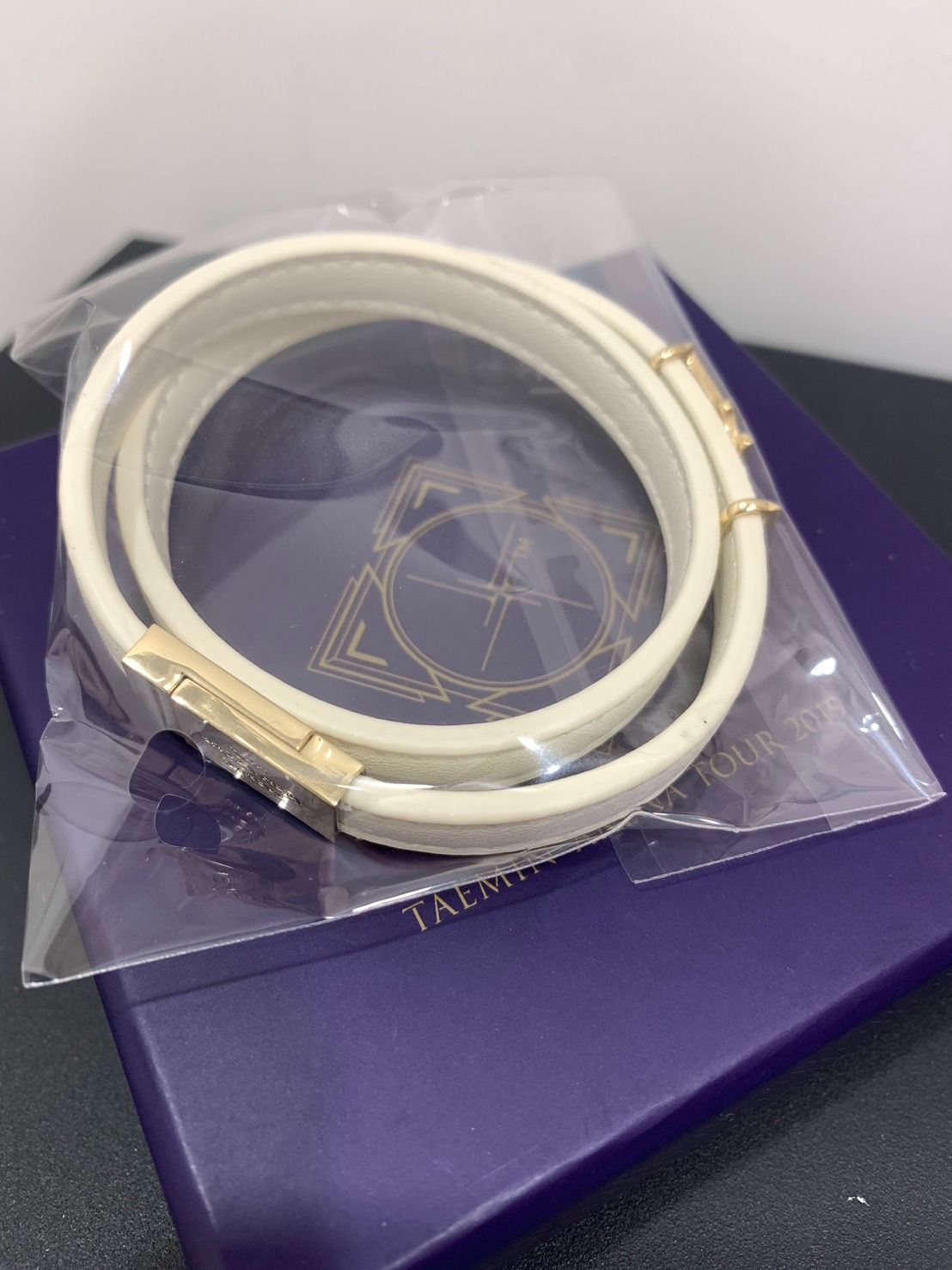 TAEMIN ARENA TOUR 2019皮革手環（未拆過原包裝保存） 可看物況 $800/個
