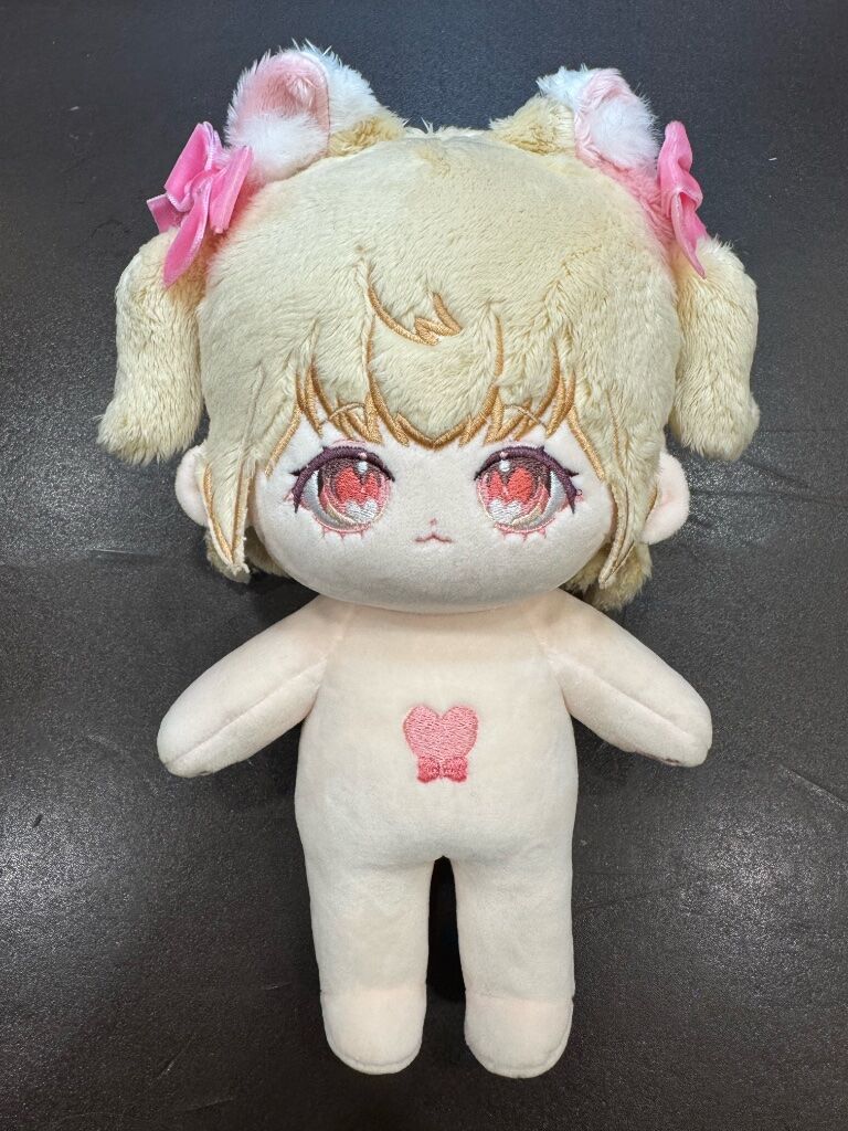 엘린（Elin） 20cm 有骨 （左眼的刺繡有兩個位置有勾線請注意能否接受噢）