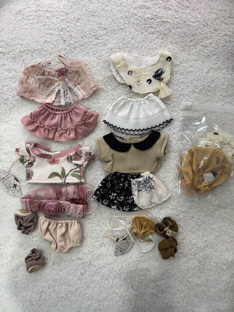 （整圖售） （二手收來待確認娃衣名）20cm