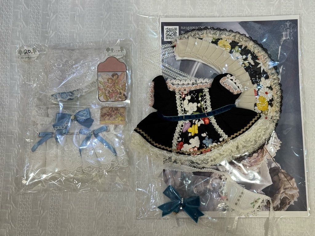 （20cm）韓國手作（全新未拆） + 台灣手作文化人形-黑色-（有試穿過一次）+田園道樂（有試穿過一次）組出