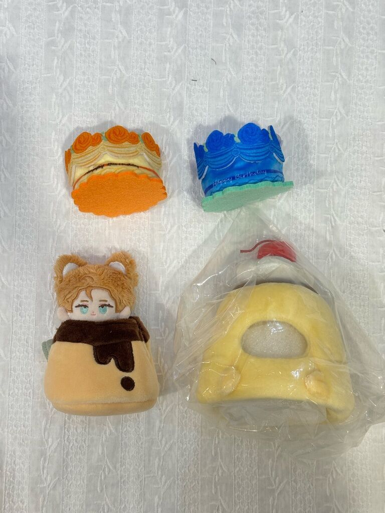 （5cm、10cm配件區） 轉蛋小蛋糕、TOR ACOO 布丁裝、手作帽子（試戴詳圖三）