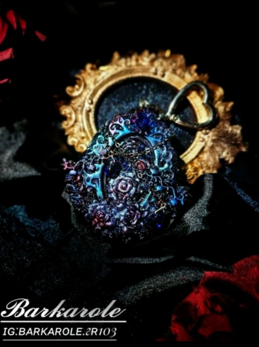 〔Barkarole🥀〕預購 [幽鏡系列-夜幕花園] 手工滴膠吊飾  ｜heart shaker、收藏、送禮
