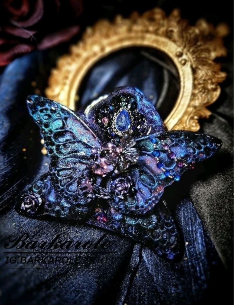 〔Barkarole🥀〕預購 幽鏡系列-夜魘花翎 手工滴膠流沙吊飾 ｜heart shaker、收藏、送禮