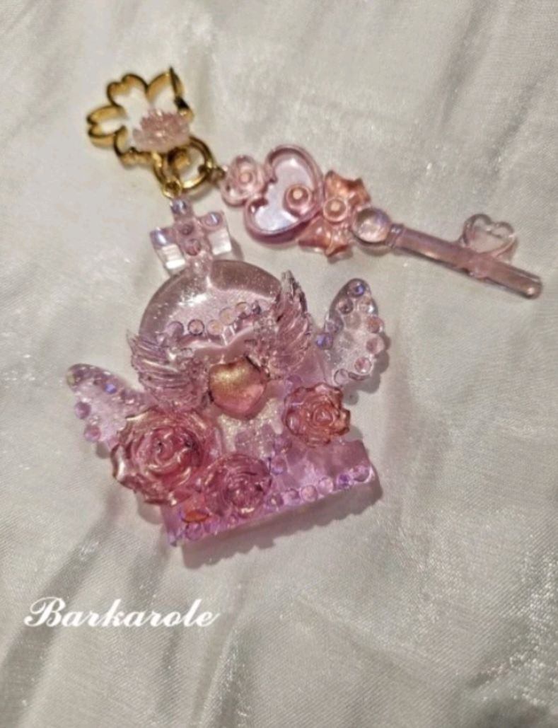 〔Barkarole🥀〕預購  玫瑰魔法系列🌹 手工滴膠吊飾  ｜送禮、收藏、生日禮物、情人節禮物