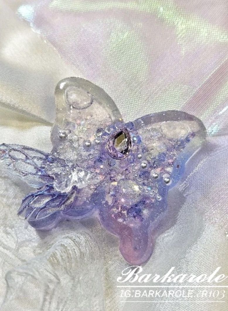 〔Barkarole🥀〕預購 [幻海夢蝶系列-唯蝶]  手工滴膠流沙吊飾  ｜heart shaker、收藏、送禮