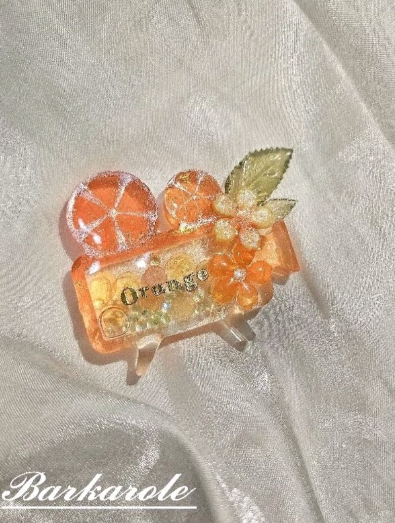 〔Barkarole🥀〕文字可客製化的蜜橘攝影機🍊📸  手工滴膠吊飾  ｜ 送禮、收藏、情人節禮物