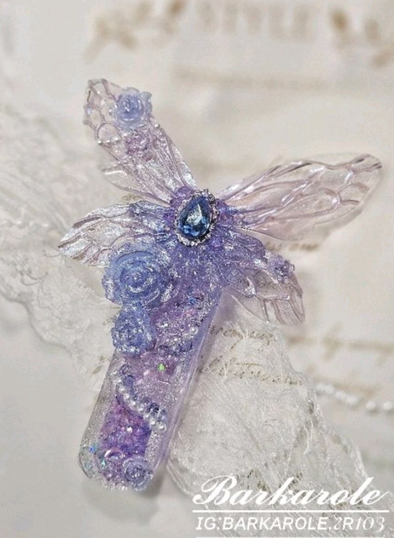 〔Barkarole🥀〕預購 [幻海夢蝶系列-幻蝶幽夢] 手工滴膠流沙吊飾  ｜收藏、送禮