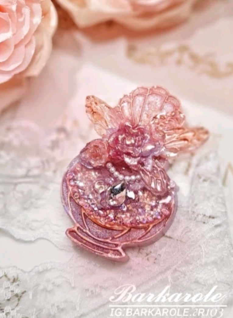 〔Barkarole🥀〕預購 [芬璃希夢系列-璃夢香水瓶🌹]  手工滴膠流沙吊飾 ｜收藏、送禮