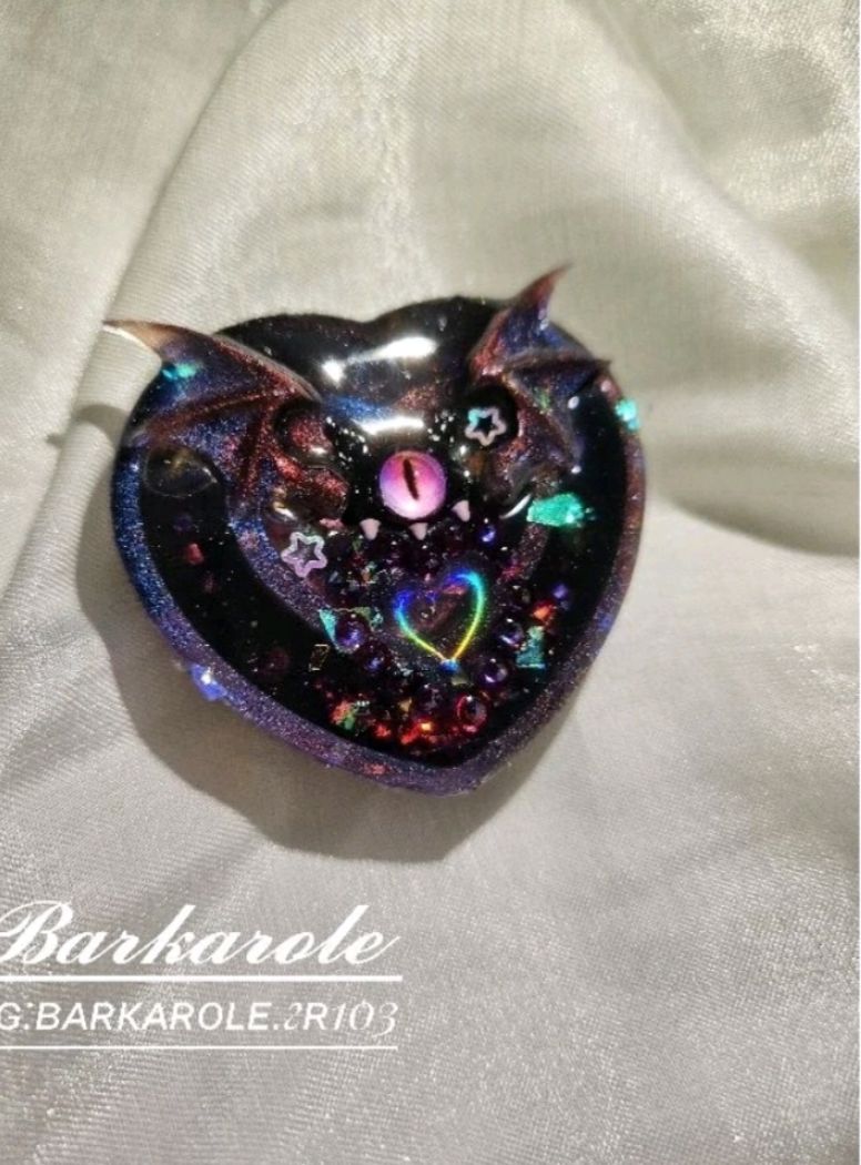 〔Barkarole🥀〕現作 [塗鴉怪物系列]-魅惑派對｜  手工滴膠吊飾  ｜收藏、送禮