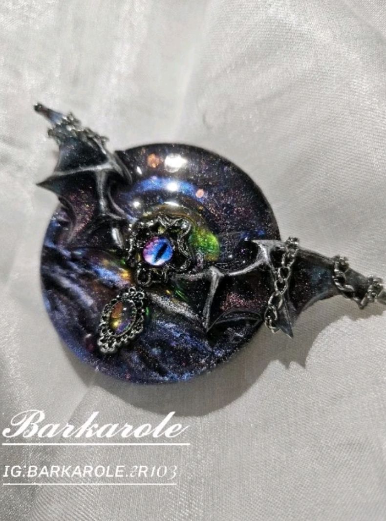 〔Barkarole🥀〕現作 〔塗鴉怪物系列〕-狀態異常 ｜手工滴膠流沙吊飾   克蘇魯  ｜收藏、送禮