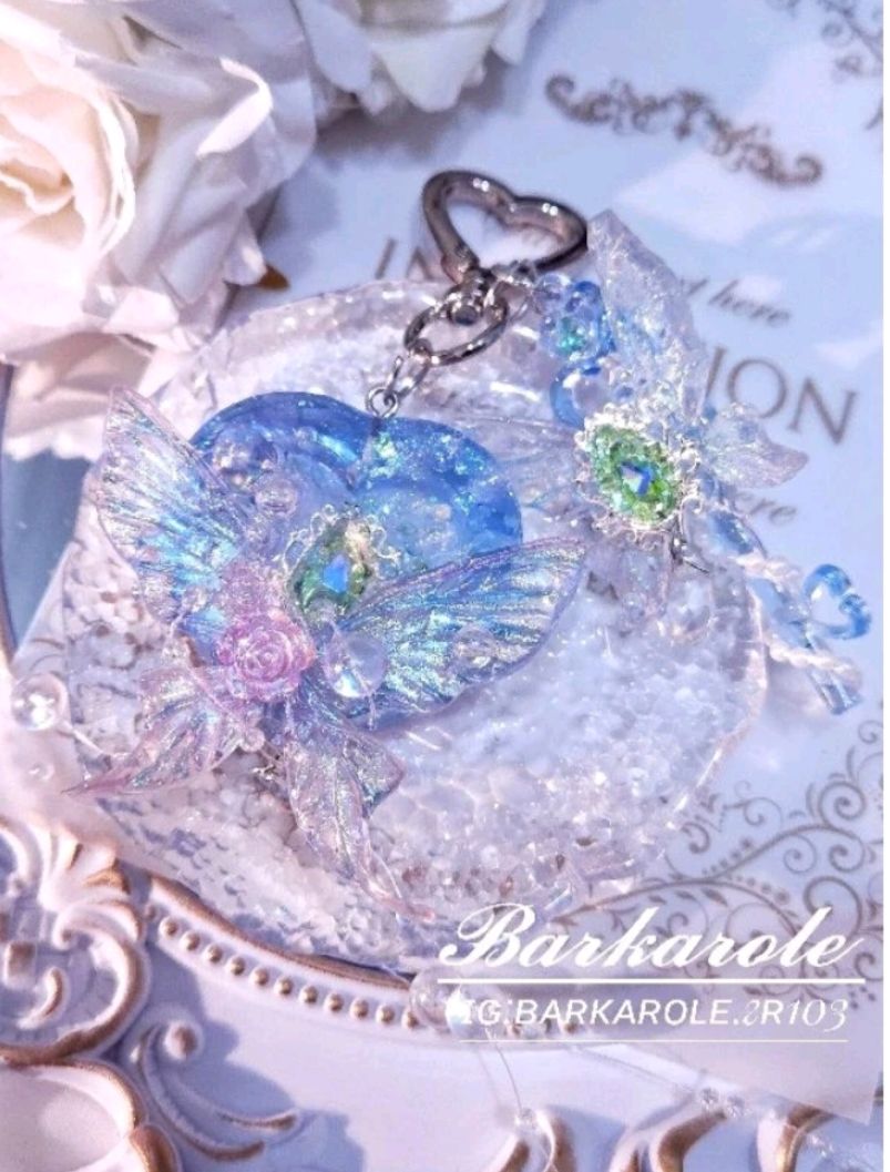 〔Barkarole🥀〕預購 [碧藍森林系列-極光夢🫧] 手工滴膠流沙吊飾  ｜heart shaker、收藏、送禮