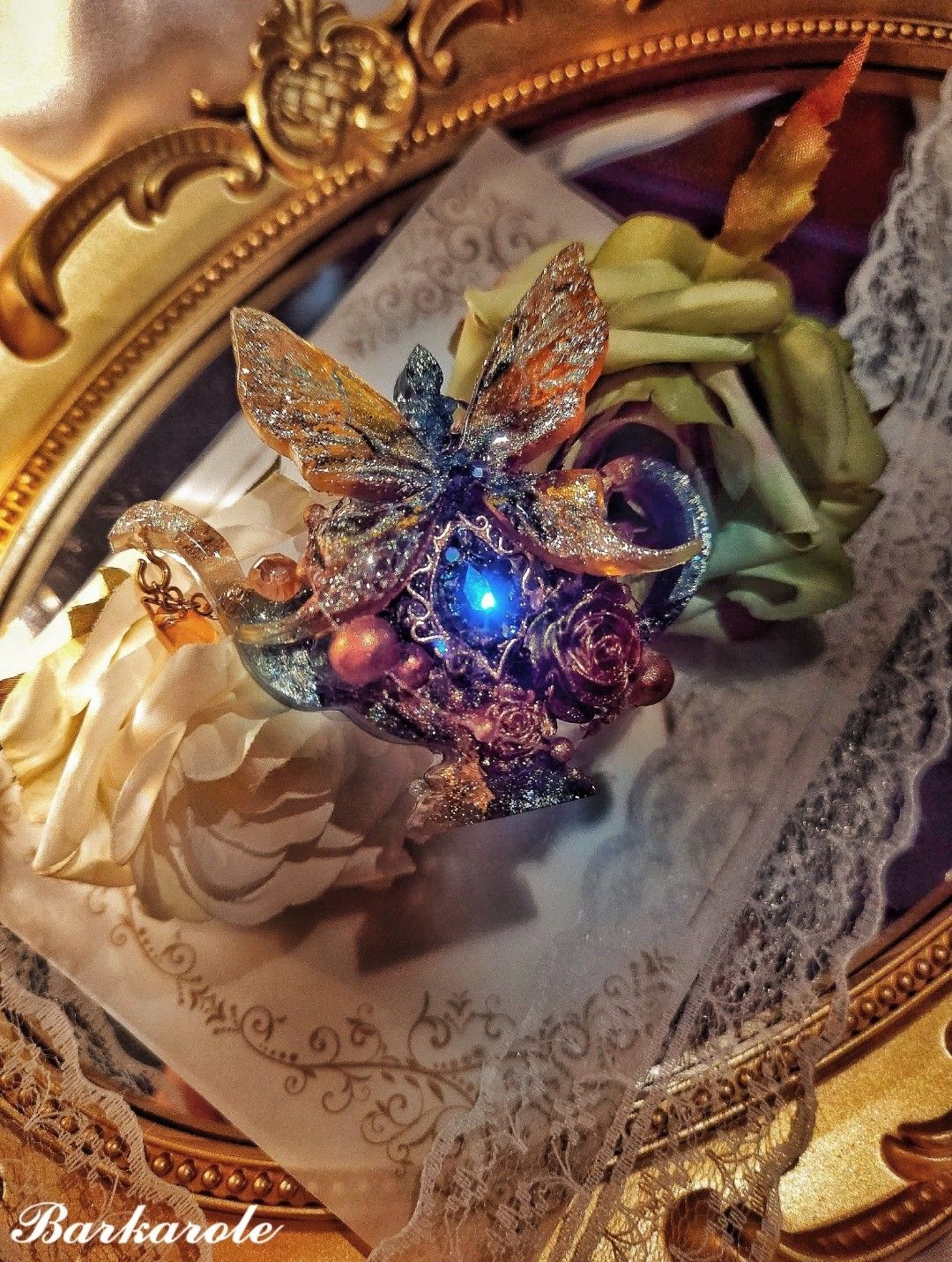 〔Barkarole🥀〕預購 [綠暮森林系列-翠羽茶韻] 手工滴膠流沙吊飾｜heart shaker、收藏、送禮
