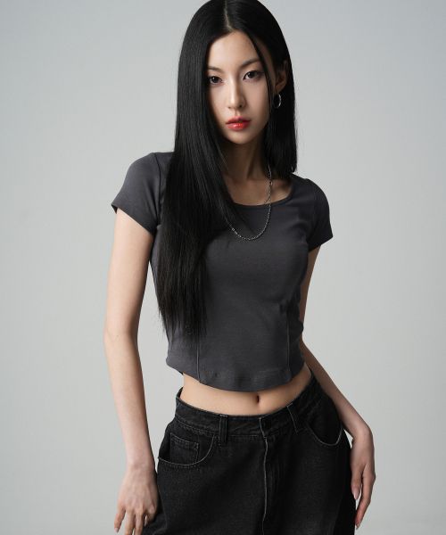 AVANDRESS 線條微短版上衣