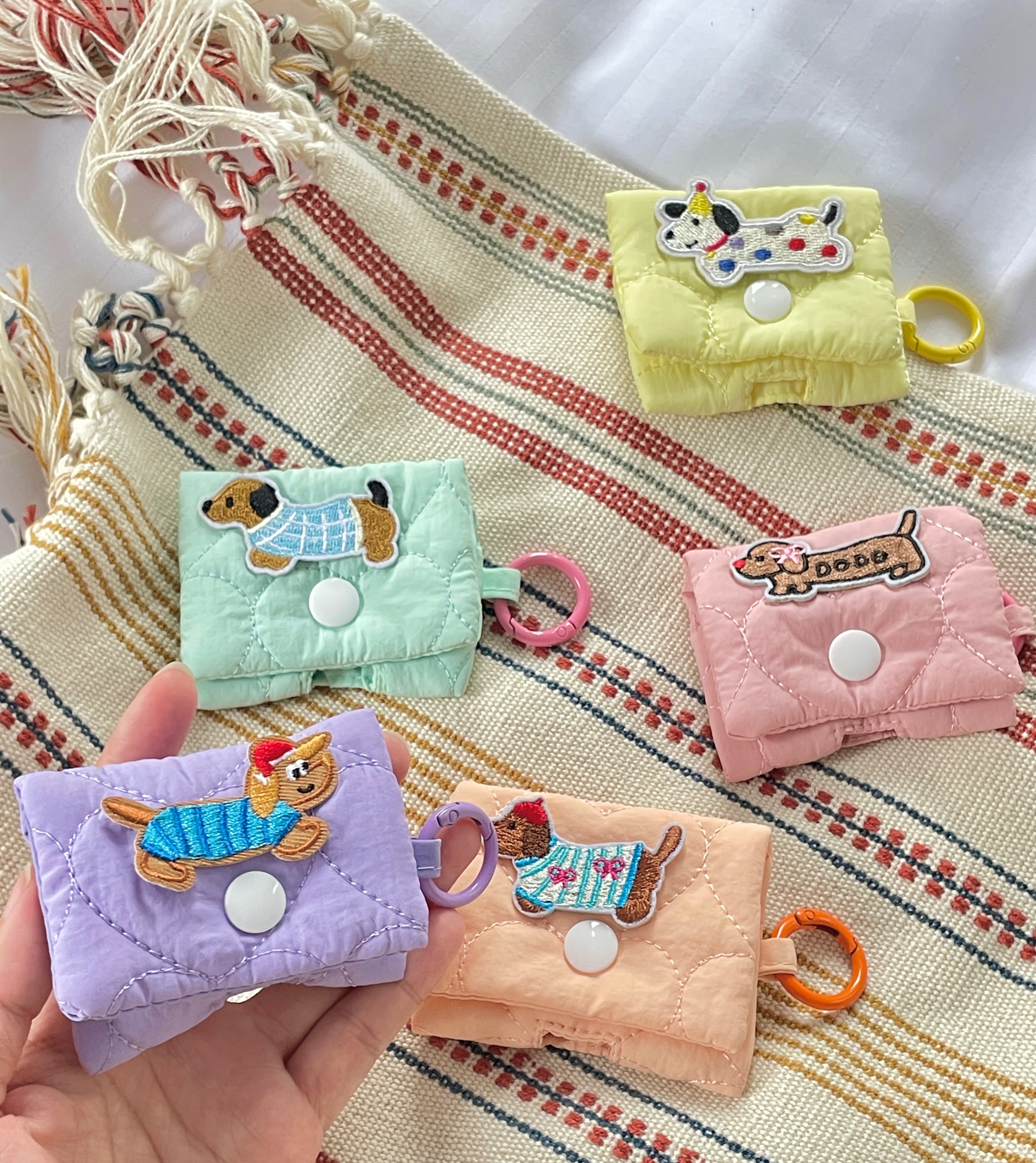 負責可愛的臘腸狗耳機包