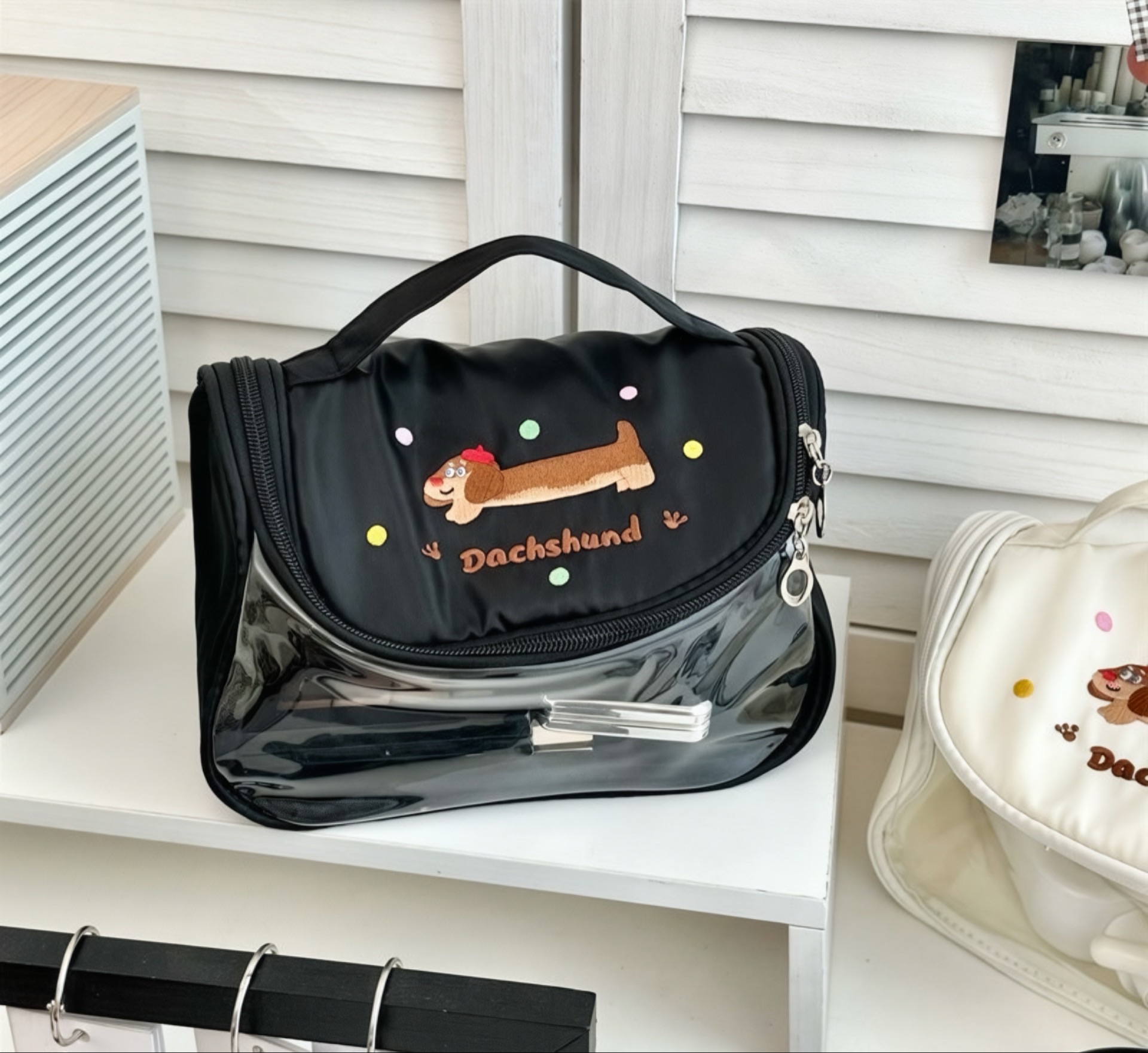 可愛防水臘腸狗盥洗包