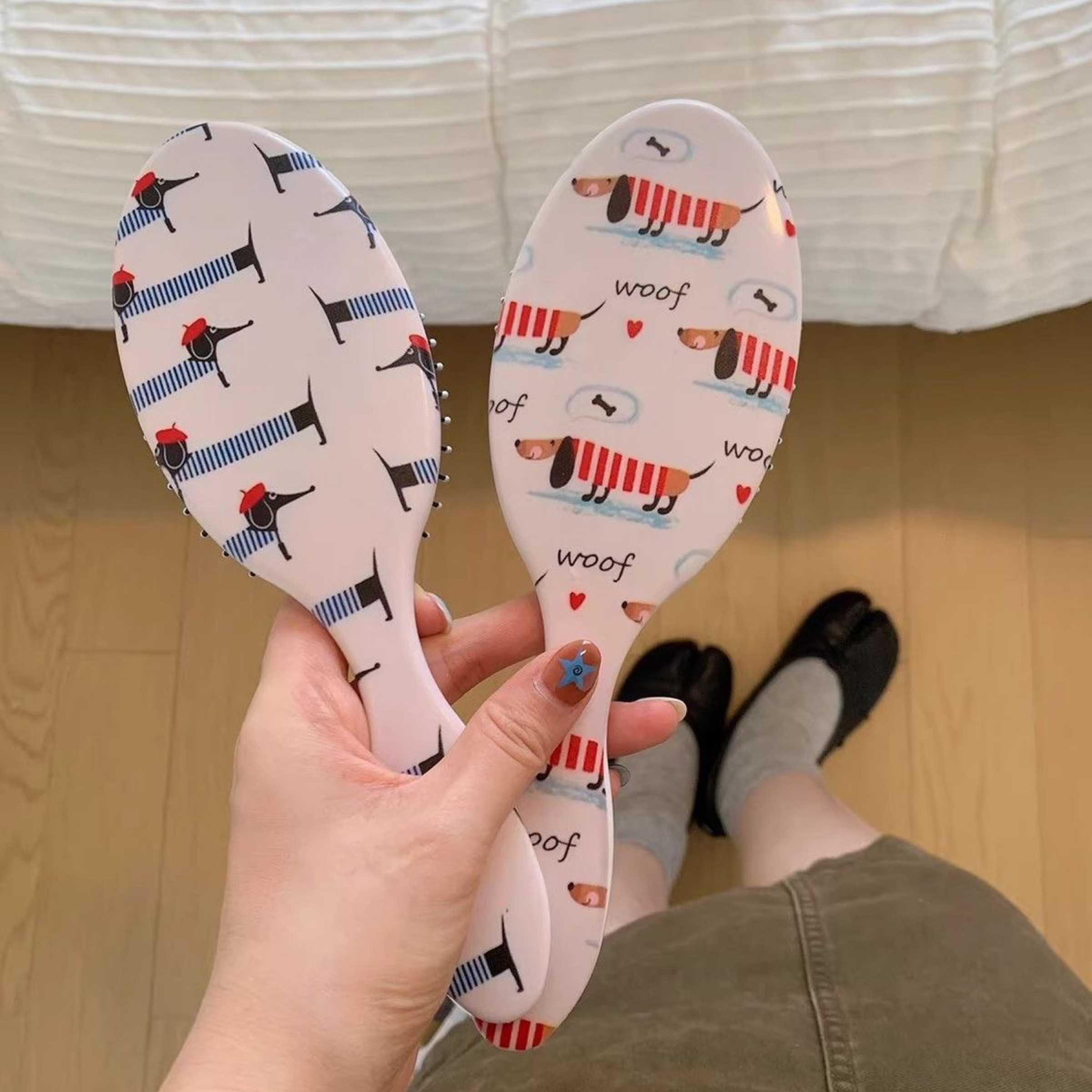 滿版臘腸狗氣墊梳