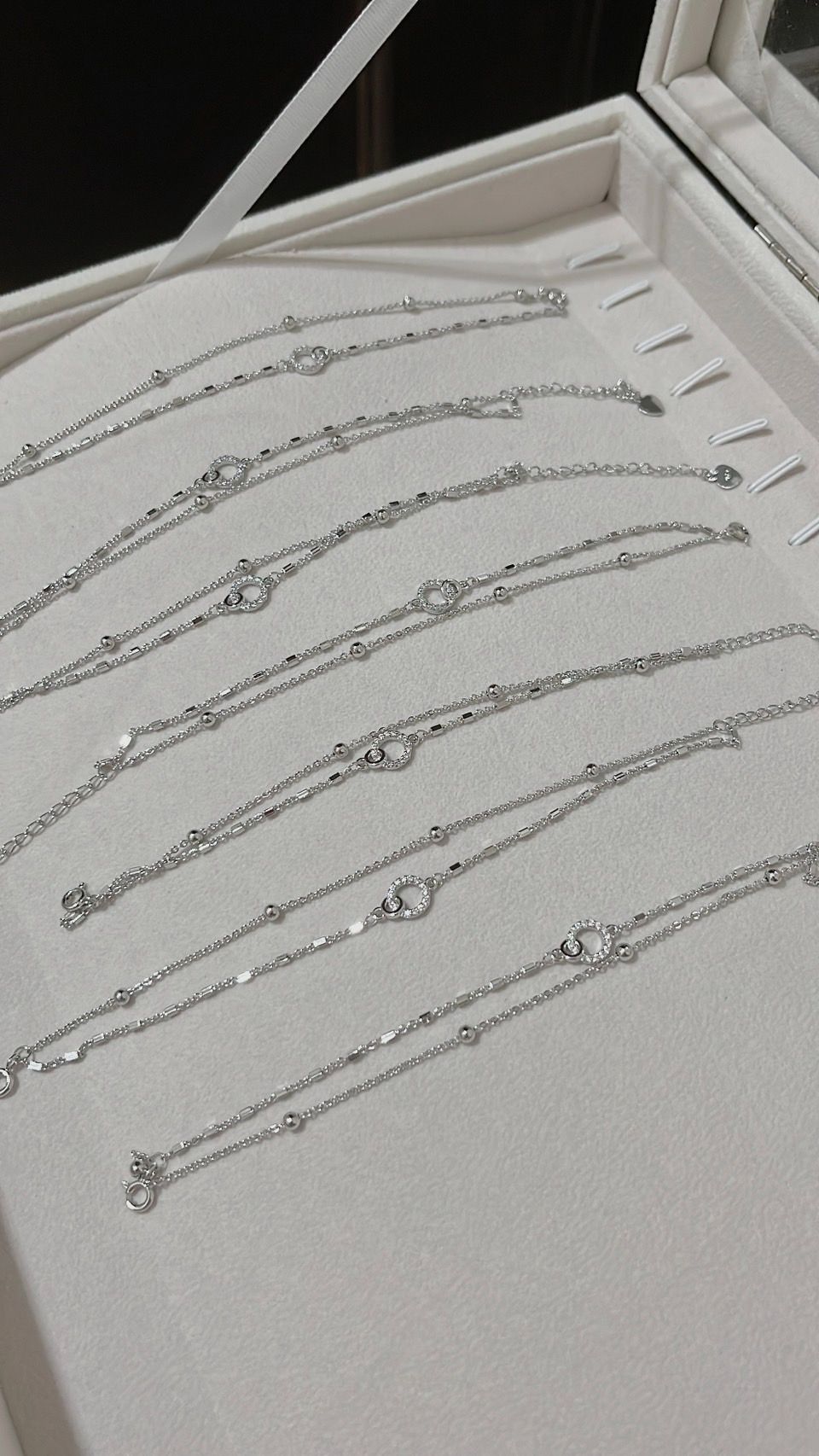 環環相扣✨輕奢雙鏈條相扣手鍊✨/豐富層次/一條抵兩條/沉穩含蓄的光芒/雙環相扣/亮麗時尚/簡單俐落