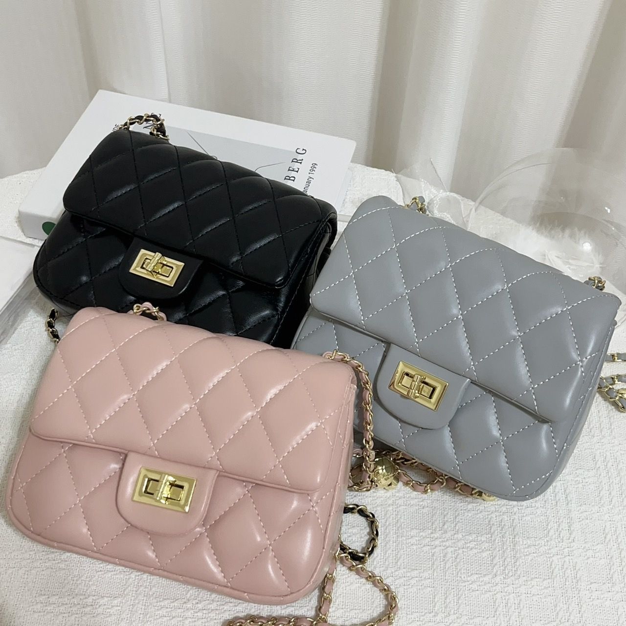 時尚爆款✨小香風金球方胖菱格包✨/金球調節長度/三色可選/小香風經典包/甜美感/輕奢風/菱格紋包/小方包/肩背